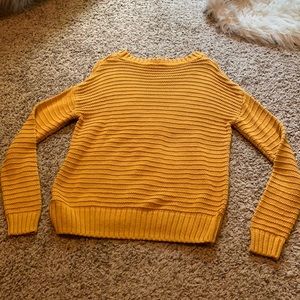 Oversized Mustard Colored Sweater Size Extra Small